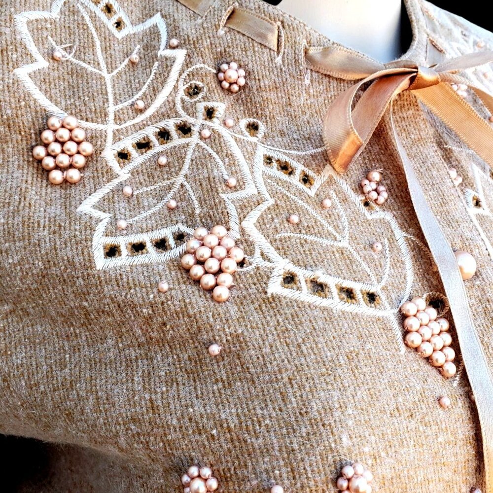 Vintage 90s Cardigan Jacket Pearl Embellished Beige Wool 6 Small - Picture 5 of 13